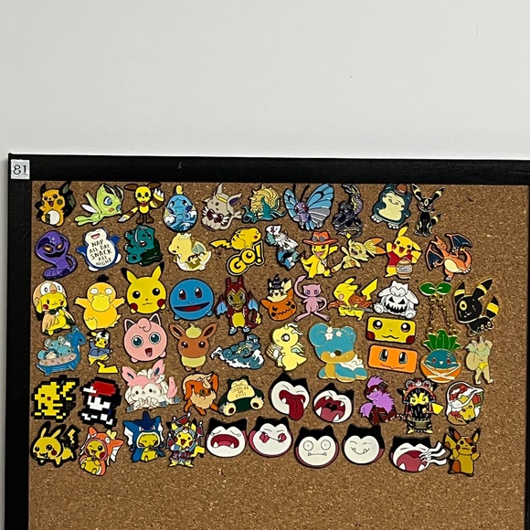 Pokemon Charmander Squirtle Pin Choice Pins Charizard Streetwear Hats Hat Brooch - Picture 1 of 12